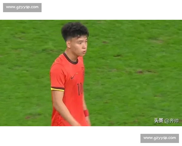 半场焦灼引热议 王钰栋场边急盼破局 半场焦灼引热议 王钰栋场边急盼破局